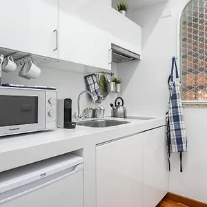 Apartment Design Trevi Fountain, Rom